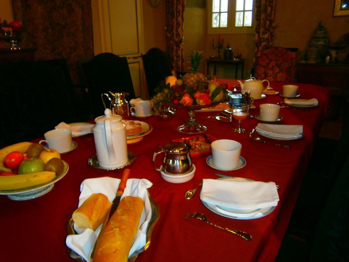 Chateau De La Semondiere Brecey Bagian luar foto